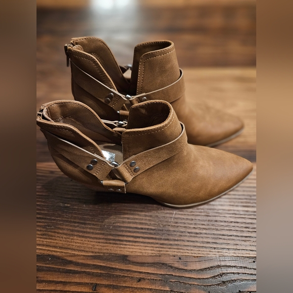 DV Dolce Vita Women's Kramer Ankle Boot 7.5 - Picture 5 of 8